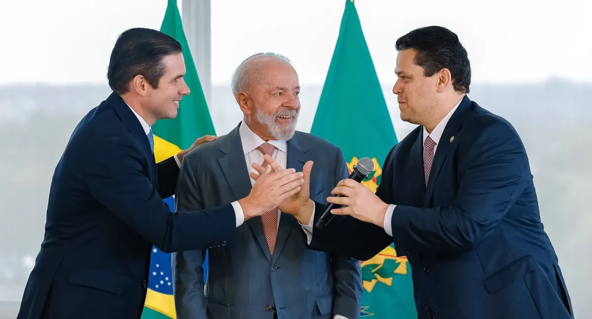 Lula se reúne com Alcolumbre e Motta para votar fim da taxa das blusinhas